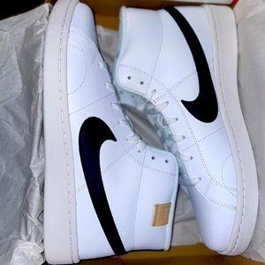 *NEW* Nike Court Royals 2 Mid
